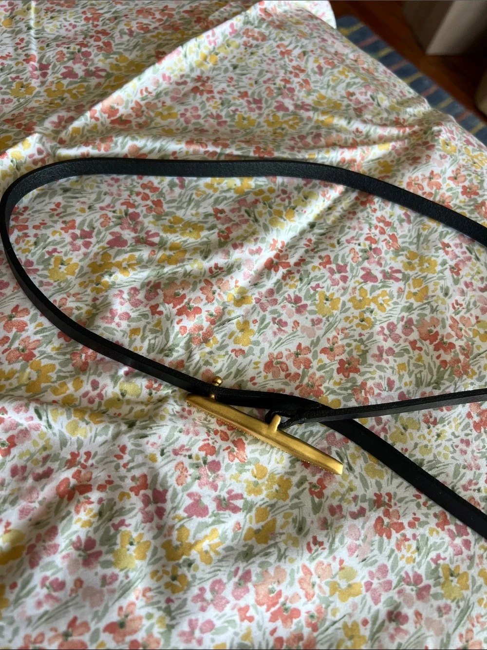 Pure Tea Delicate Chinese Black Leather waist Belt with Gold nature inspired Bar